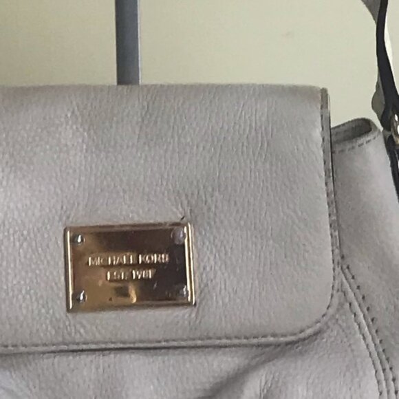 Michael Kors Pebble Leather Small Crossbody Shoulder Bag Mini Handbag White Gold - Picture 4 of 16